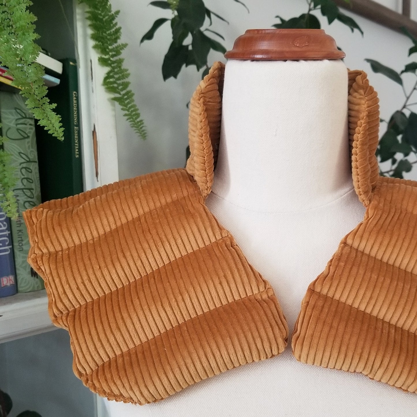 Neck/shoulder heat pack mustard