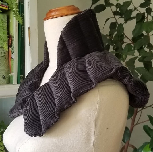 Neck/shoulder heat pack charcoal